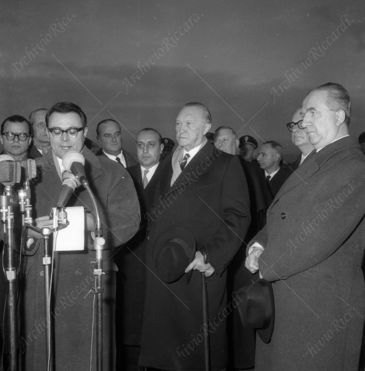 Adenauer - 1960 a Roma ricrevuto da Pella-115