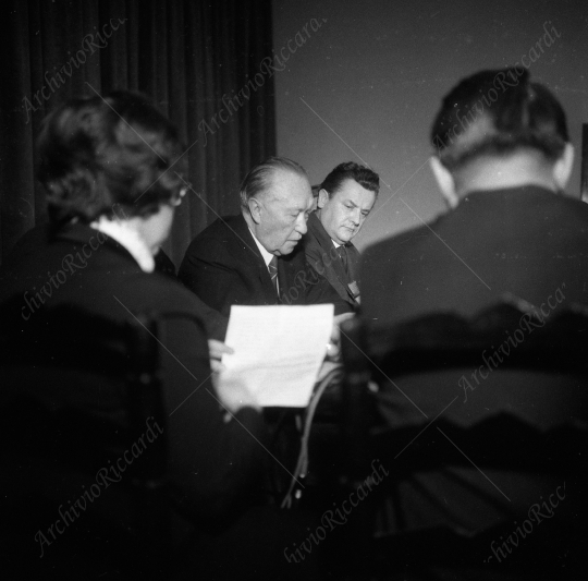 Adenauer - 1960 Adenauer arrivo a Roma-090