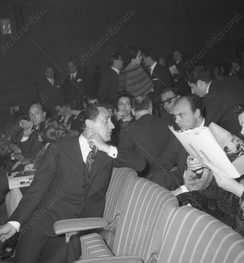 Alberto Sordi - 1960 - al Teatro Sistina -  086