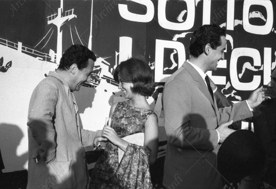 Alberto Sordi - 1960 - con  Ferrero - Gassman -  032