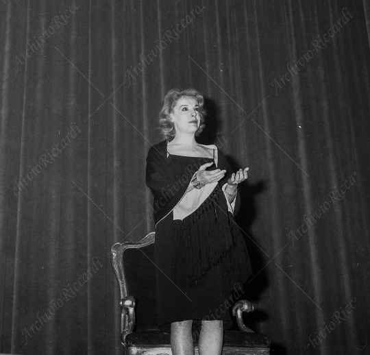 Anna Proclemer - 1962- a teatro - 011