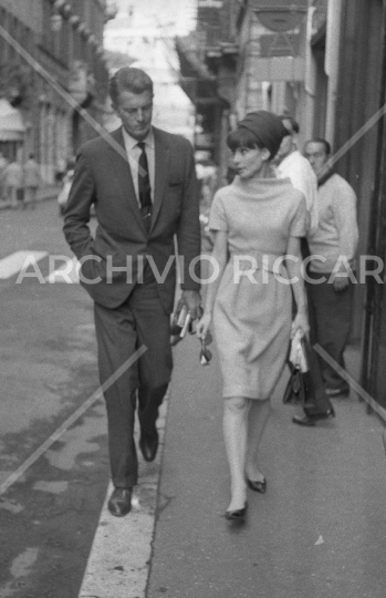 Audrey Hepburn con Hubert de Givenchy 1963-017