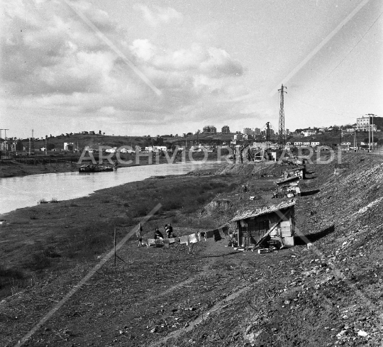 Baracche sul Tevere 1954 -135