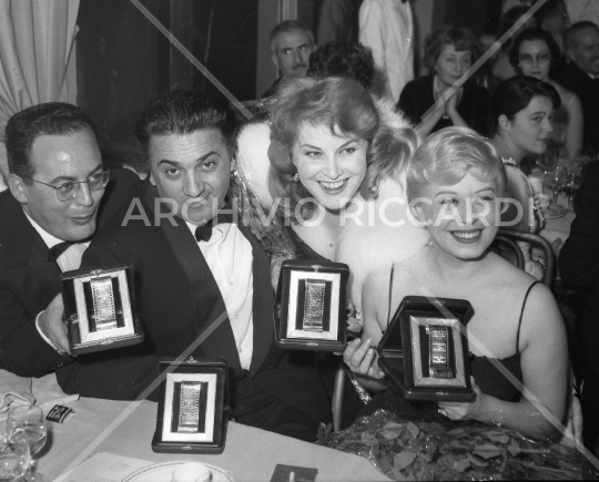 Federico Fellini con Giulietta Masina Nastri d Argento 1958 - 108