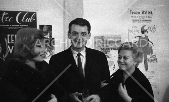 Giulietta Masina con Hal Holbrook e Monica Vitti - 1964 - 199