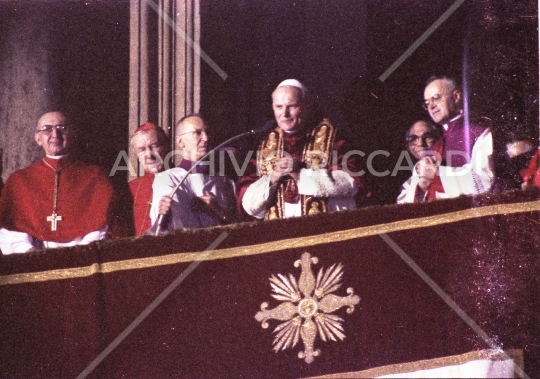 Karol Wojtyła - Papa - prima uscita sul balcone-286