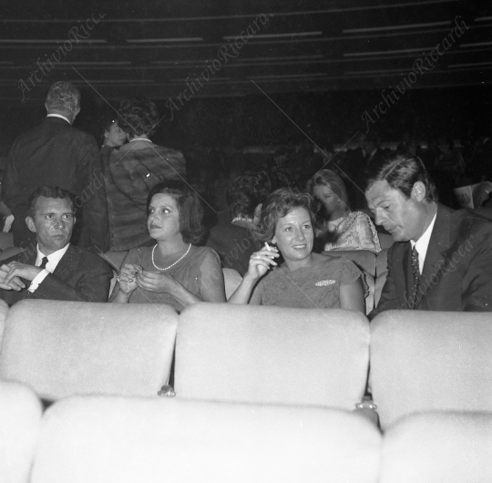 Marcello Mastroianni - 1961 - a teatro - 085