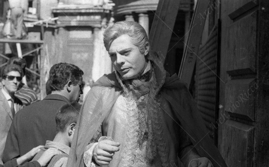 Marcello Mastroianni - 1961 - set di Fantasmi a Roma - 078