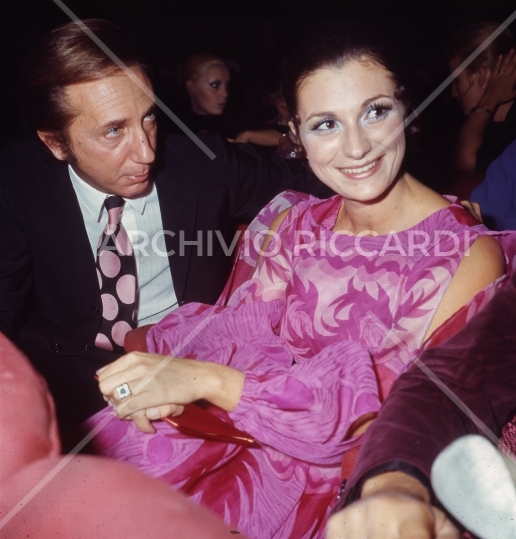 Mike Bongiorno - 1970 - Maschere D Argento - con Giuliana Longari -05