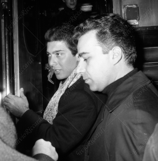 Paul Anka in partenza per Sanremo - 1964 - 018