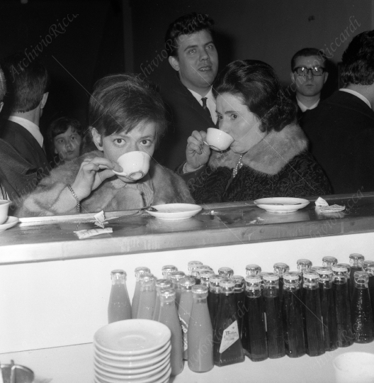 Pavone Rita con i Fuggiaschi al primo concorso nazionale al Palazzetto dello Sport anno 1965 -074
