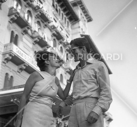 Pier Paolo Pasolini - 1961 - con Adriana Asti - 046