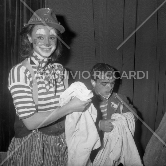 Raffaella Carrà - 1964 - vestita da Clown- 123