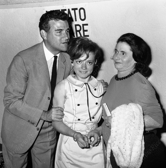 Rita Pavone e Rosolino al Cantagiro 1965 - 001