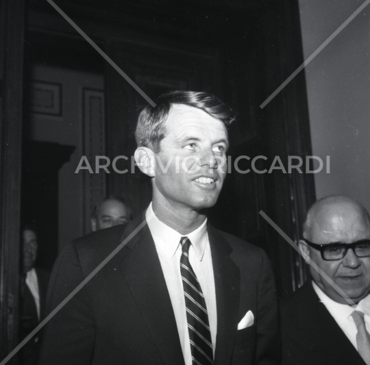 Robert Kennedy - 1962 - 003