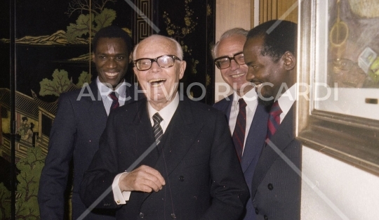 Sandro Pertini - 1981 - con Presidente Rep Mozambico - 035 