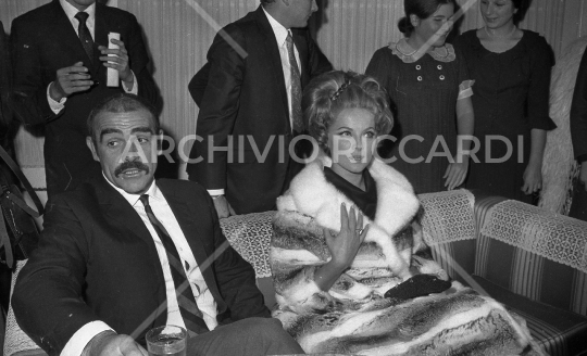 Sean Connery con Virna Lisi 1978 - 001
