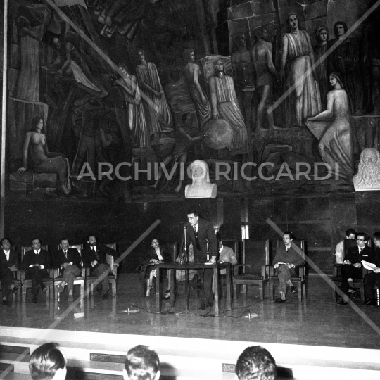 Vittorio Gassman - 1959 - 012 - Università La Sapienza
