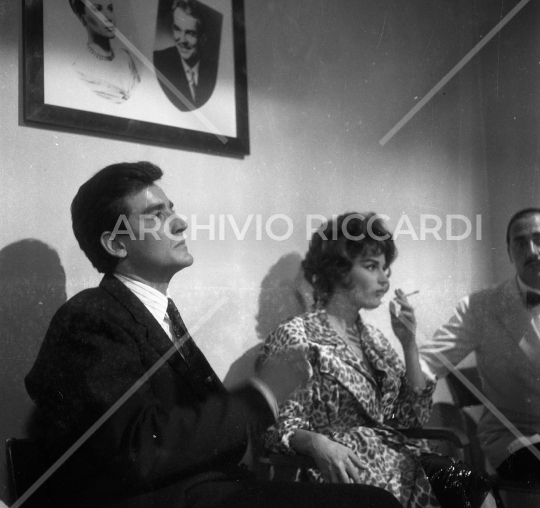 Vittorio Gassman - 1960 - 065 - con Silvana Mangano e Alberto Sordi sul set di Crimen