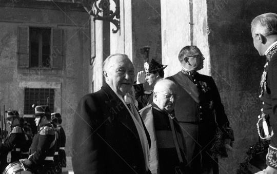 Adenauer - 1960 Adenauer in visita dal papa-031
