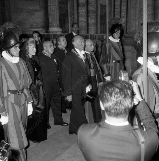 Adenauer - 1960 Adenauer in visita in Vaticano-049