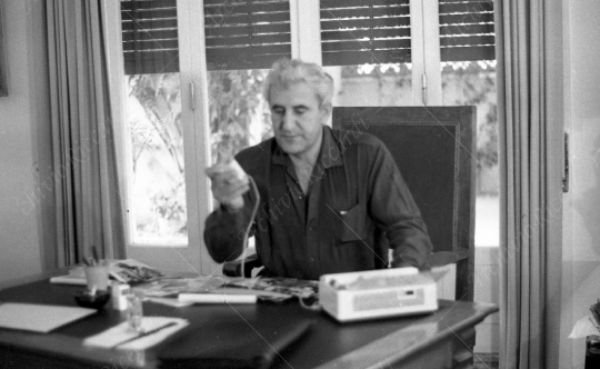 Adolfo Celi - 1964 - nel suo studio - 008