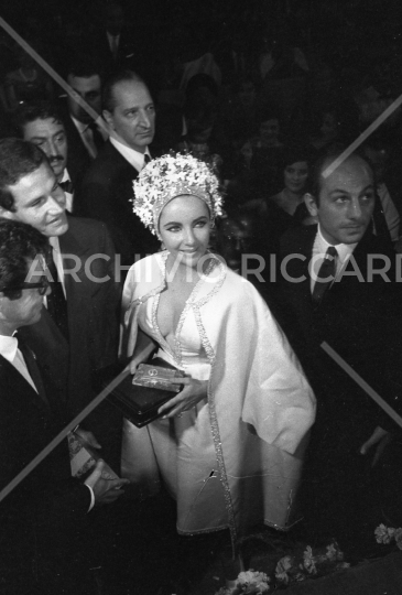 Elizabeth Taylor - 101
