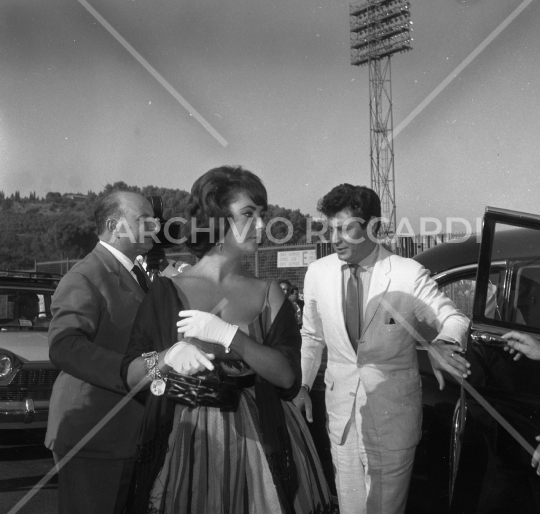 Elizabeth Taylor - 1960  - con Eddie Fisher allo Stadio Olimpico - 039