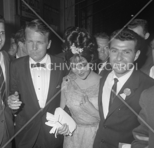 Elizabeth Taylor - 1962 - al concerto di beneficenza di Frank Sinatra - 043