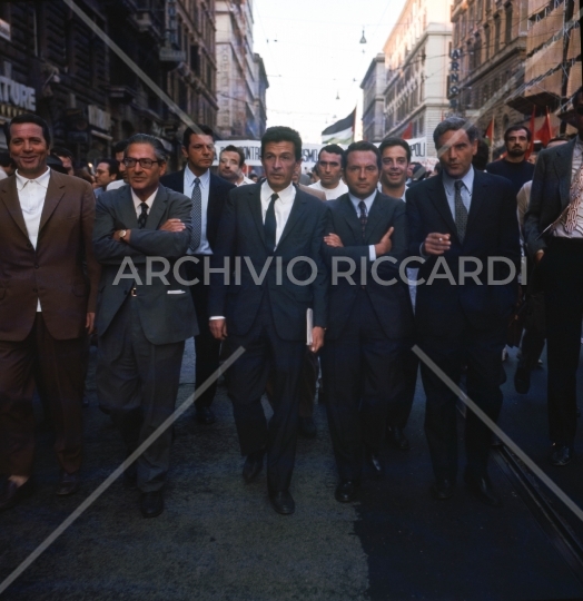 Enrico Berlinguer -1971 - manifestazione a Roma - 039