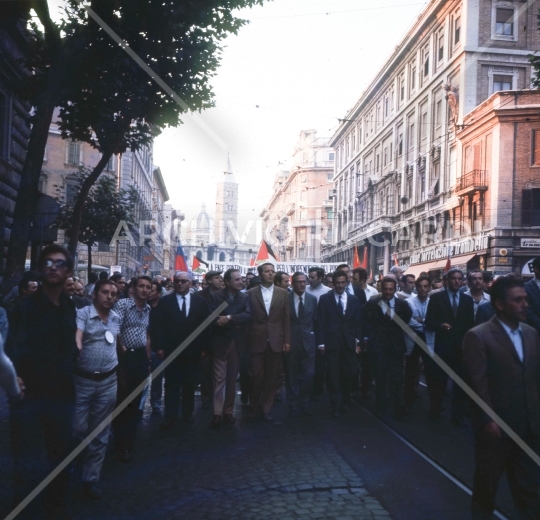 Enrico Berlinguer -1971 - manifestazione a Roma - 041