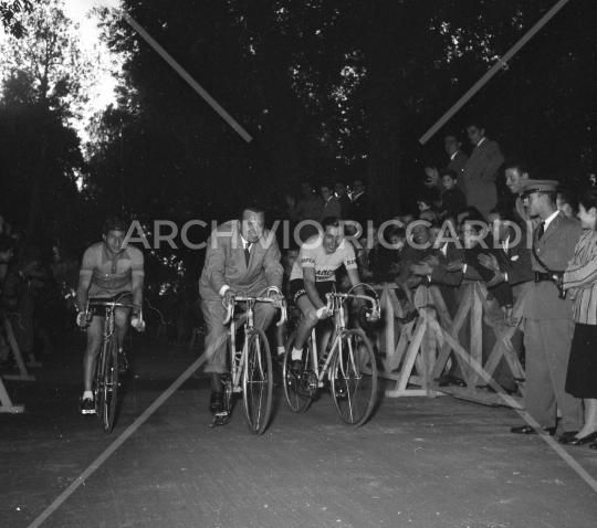 Fausto Coppi Gino Bartali e Learco Guerra -  1958-028