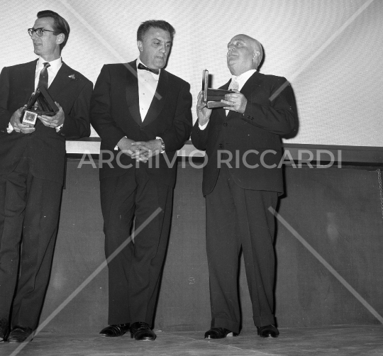 Federico Fellini con Carlo Lizzani ai Nastri d Argento 1964 - 188