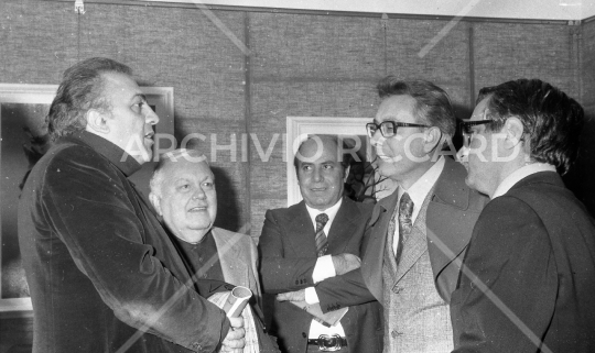 Federico Fellini con Forlani - Mostra Antonelli 1972-269