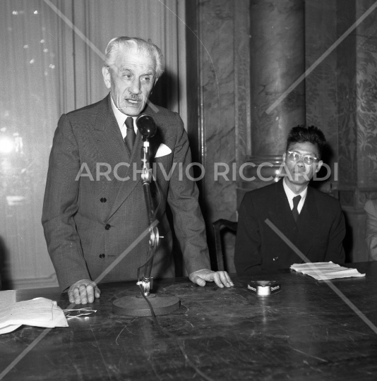 Ferruccio Parri agip nucleare conf stampa 1958-017