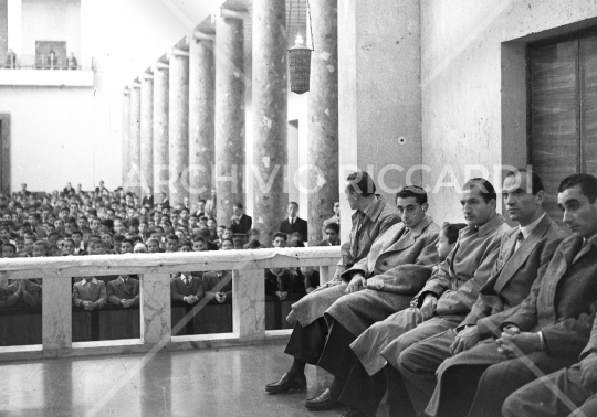 Gino Bartali - 1950 - in chiesa con Fausto Coppi - 12