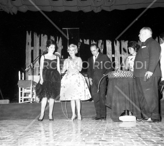 Giulietta Masina al Premio Torre Eiffel al Brigadoon 1960 - 137