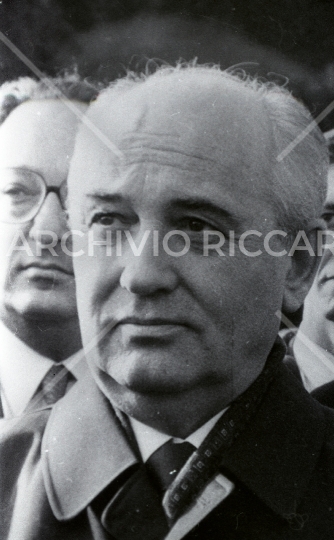 Gorbaciov arriva a Villa Madama anno 1990 - 053