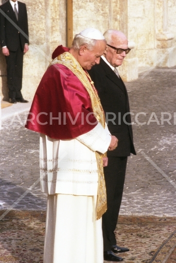 Karol Wojtyła - Papa - 1984-415