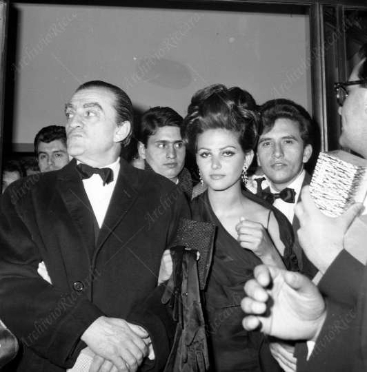 Luchino Visconti - 1963 - con Claudia Cardinale a Nastri d Argento - 022