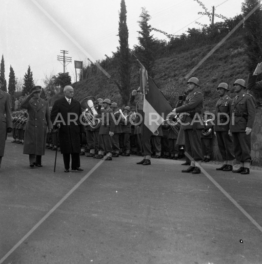 Luigi Einaudi - 1952 - 004 - Visita Fosse Ardeatine