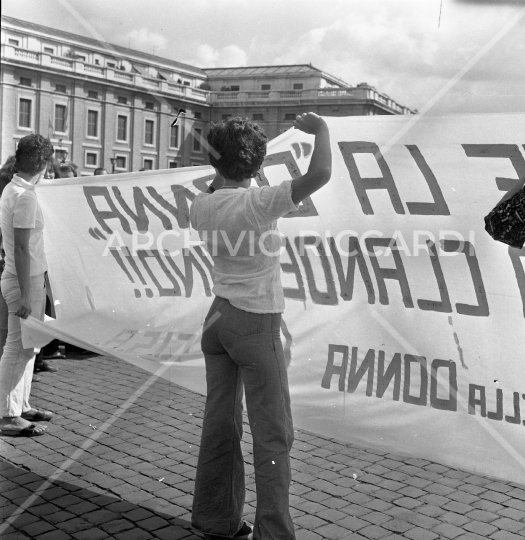 Manifestazione Aborto Radicali - 1975 - AR7439 - 366