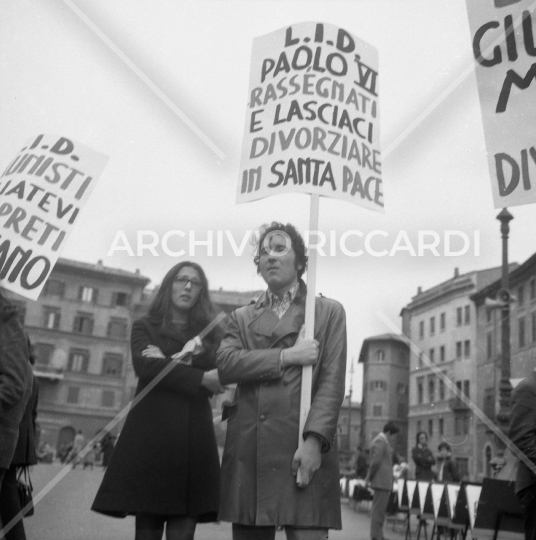 Manifestazione contro l abolizione del divorzio -010