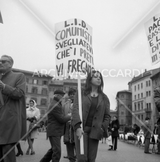 Manifestazione contro l abolizione del divorzio -015