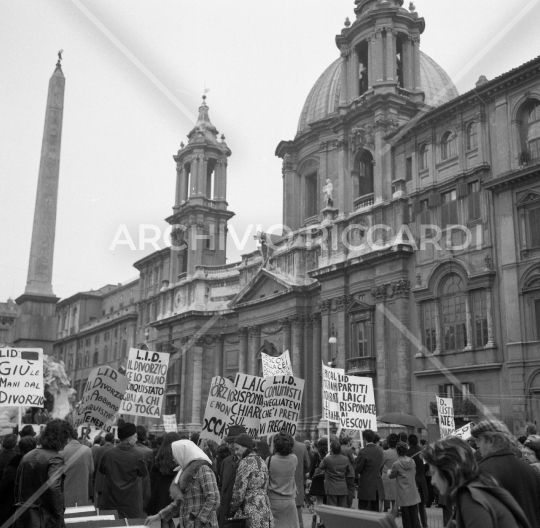 Manifestazione contro l abolizione del divorzio -016