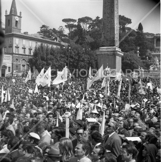 Manifestazione per l abolizione del divorzio -002