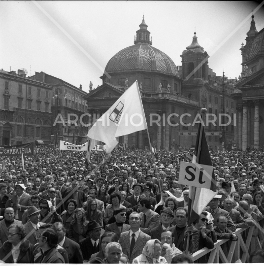 Manifestazione per l abolizione del divorzio -003