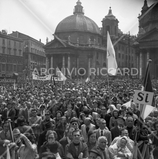 Manifestazione per l abolizione del divorzio -005