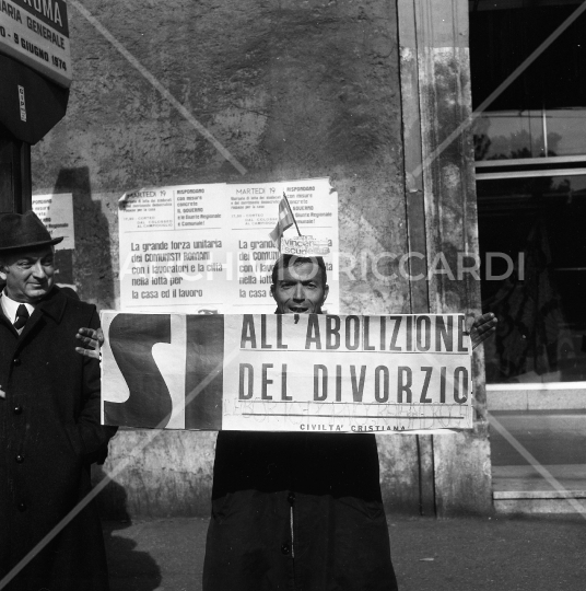 Manifestazione per l abolizione del divorzio -009