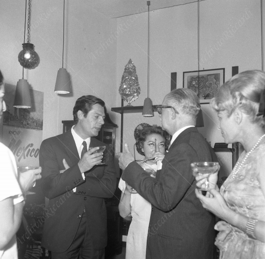 Marcello Mastroianni - 1964 - ambasciata Messico - 125